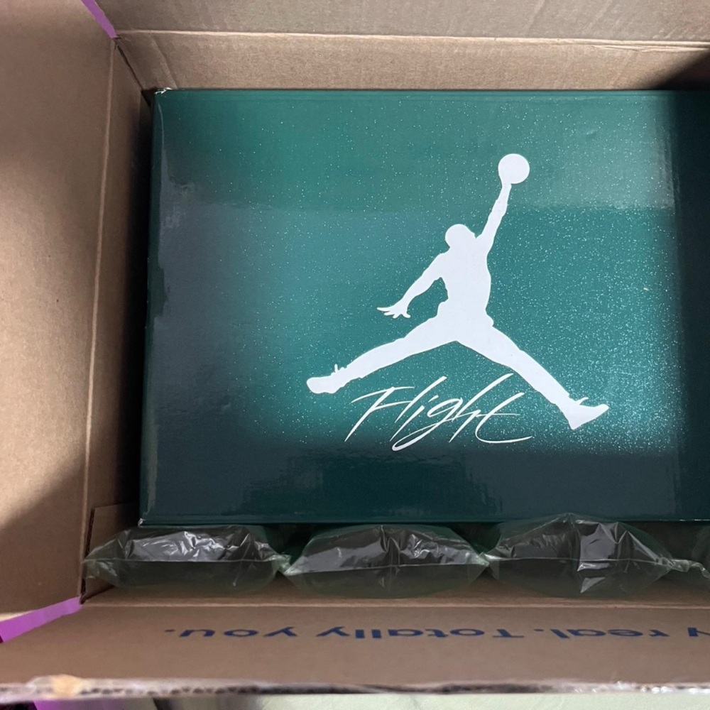 New Jordan 4 Retro Military Green (Oxidized)
